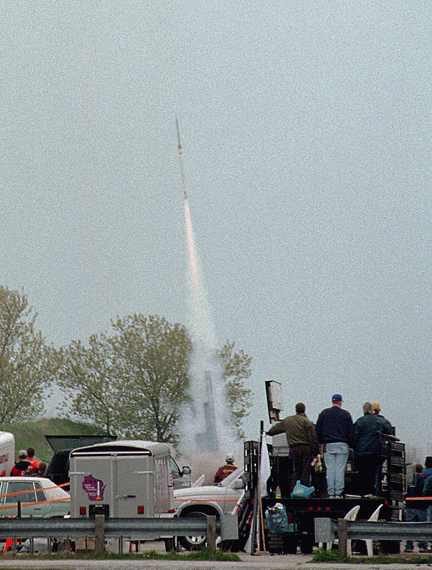 1999 Super Loki Launch Photo by Ken Walsh